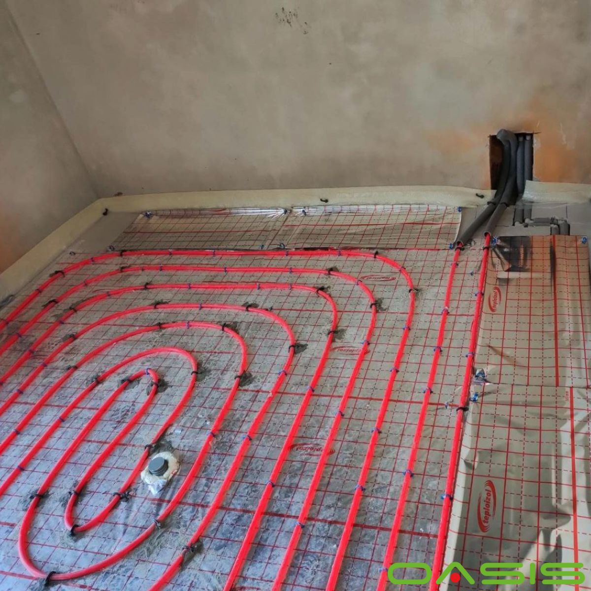 монтаж водяної теплої підлоги