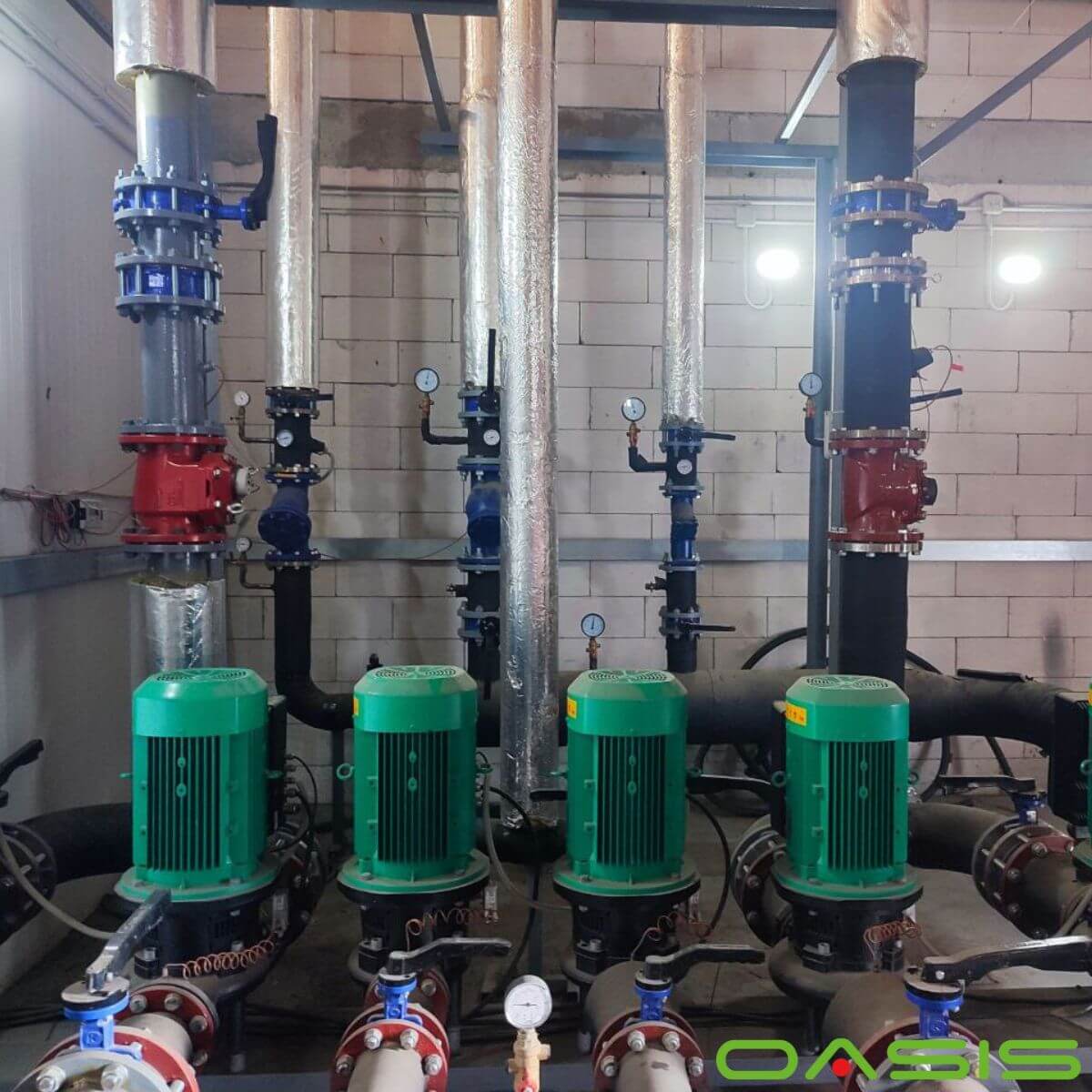 монтаж розподільчого колектор та теплових пунктів